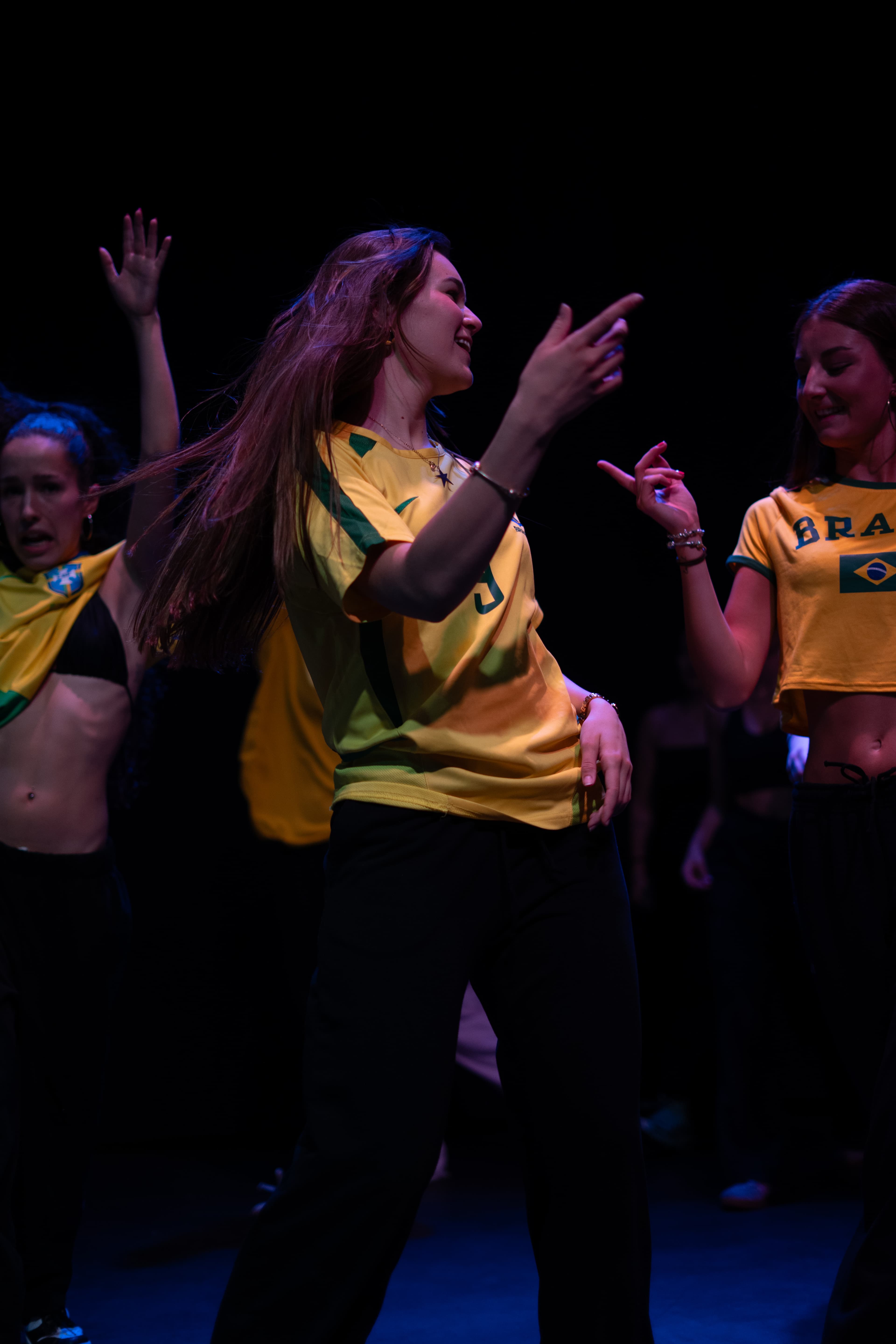 Wave Dance Center 4