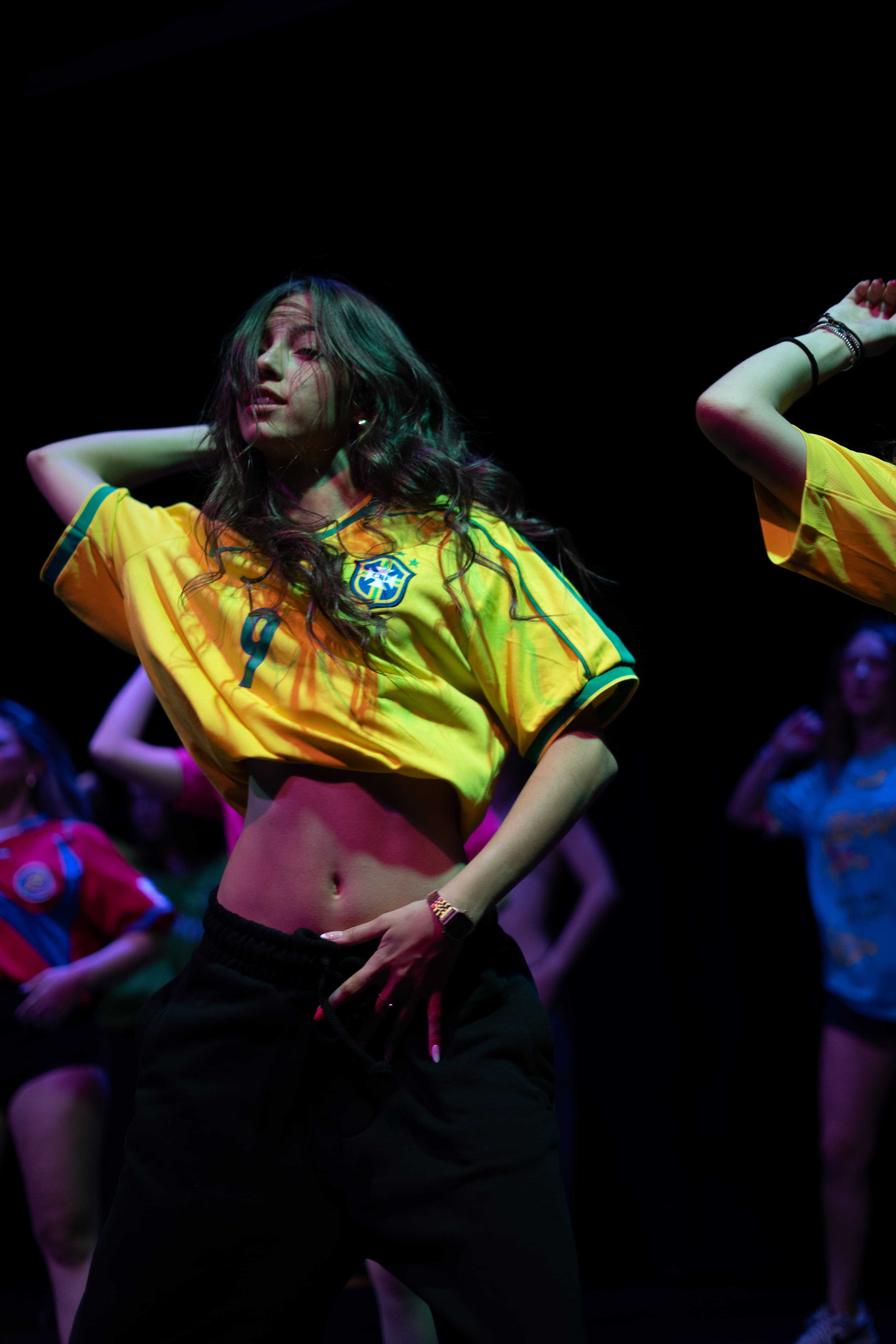 Wave Dance Center 6